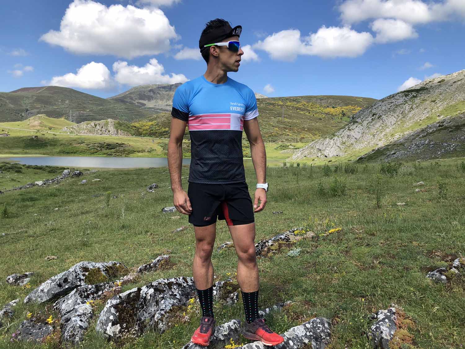 CAMISETA TÉCNICA FIND YOUR EVEREST - Blue & Black - Image 5